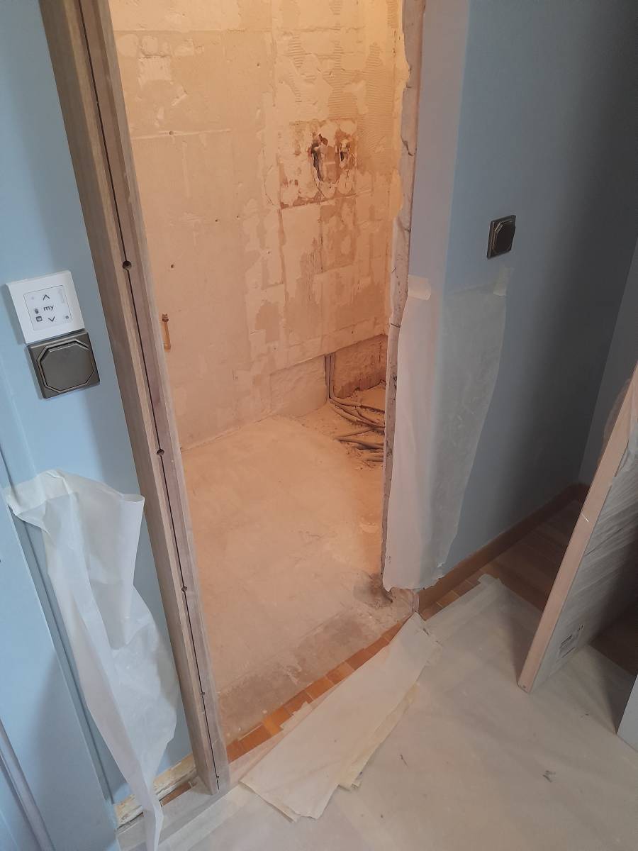 R&eacute;novation compl&egrave;te d'une petite salle de bain image 4