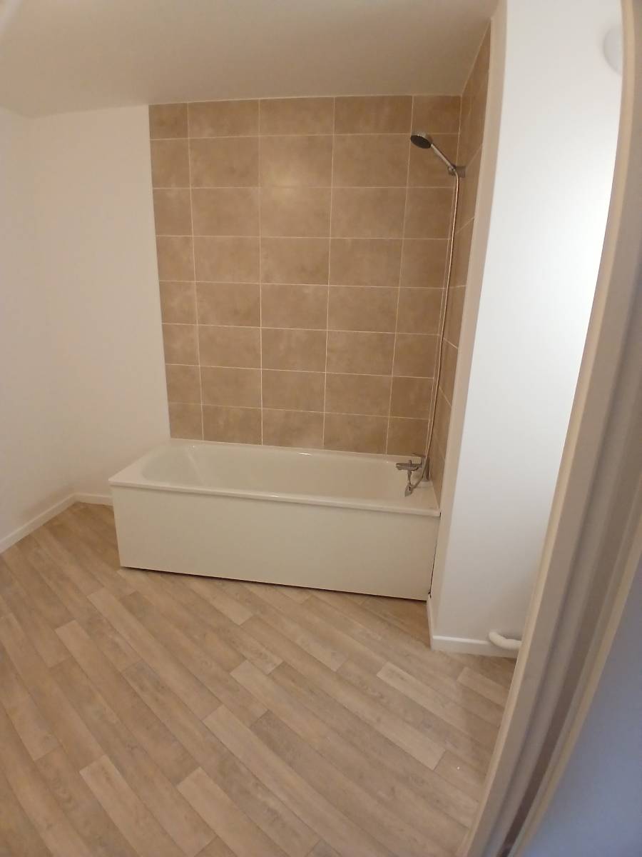 R&eacute;novation compl&egrave;te de salle de bain image 3