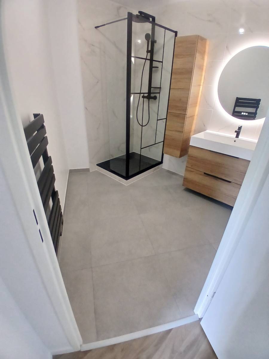 R&eacute;novation compl&egrave;te de salle de bain image 6