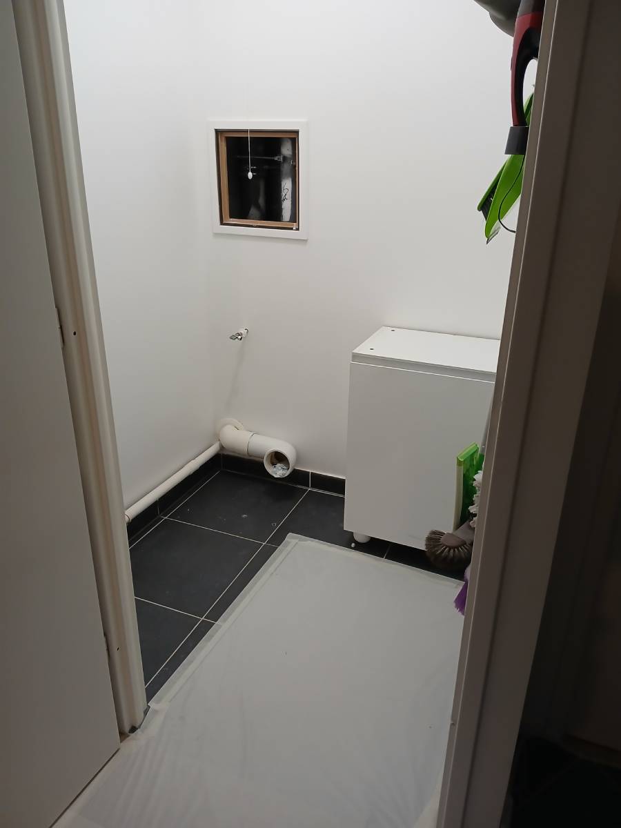 R&eacute;novation de WC : remplacement d'un WC classique par un WC suspendu image 3